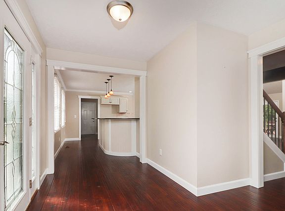 2nd image of 16060 Inverrary Ln