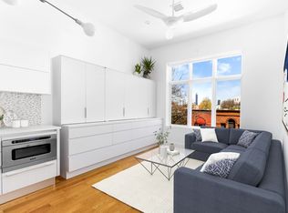 192 15th St #302, Brooklyn, NY 11215