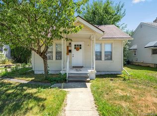 8555 Leroy St, Oak Park, MI