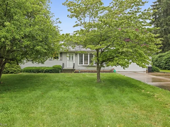 5260 Huckleberry St NW, North Canton, OH 44720