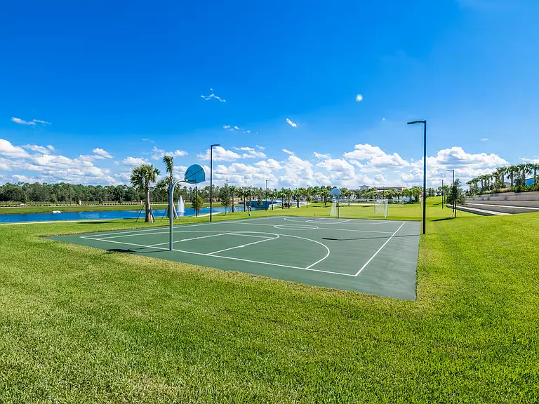 8927 Coconut Breeze Dr — Photo 47