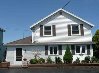 2028 Edgemere Dr, Rochester, NY 14612