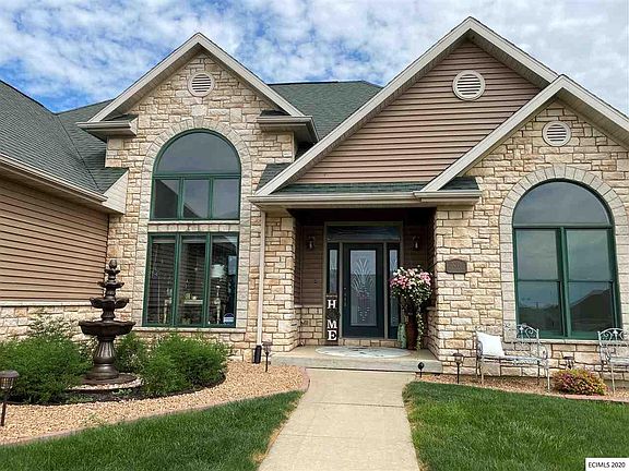2nd image of 3201 Arrowwood Ln