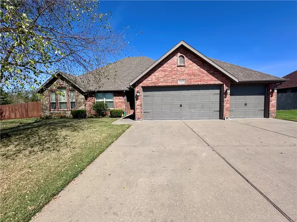2005 W Brooks Pl, Rogers, AR 72758