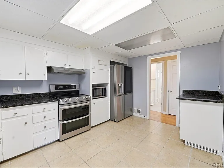 1275 W 4th Ave — Photo 13
