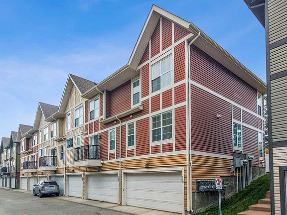 4th image of 119 New Brighton Vlg SE