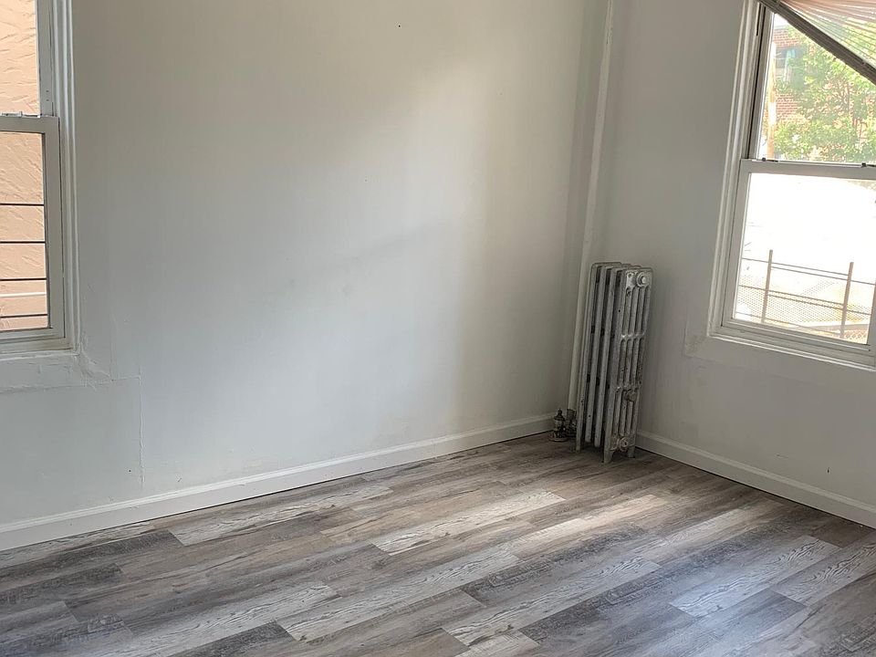 2nd image of 2462 Williamsbridge Rd #2A