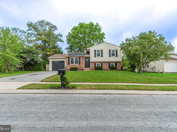 3891 Sandra Dr, York, PA 17402