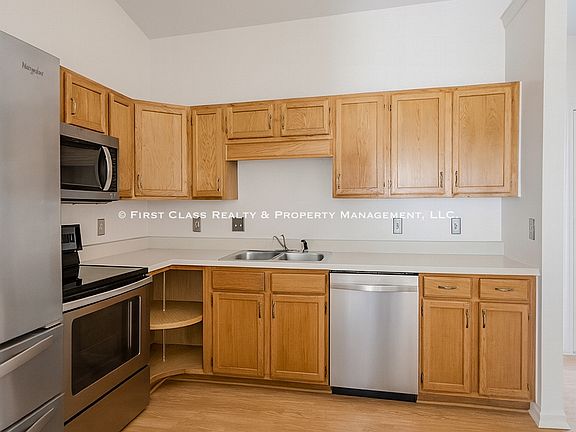 2nd image of 5306 Dewmorn Pl