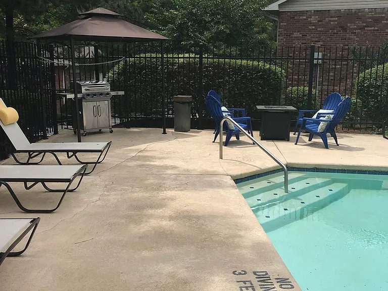 Willow Ridge Apartments — Photo 14