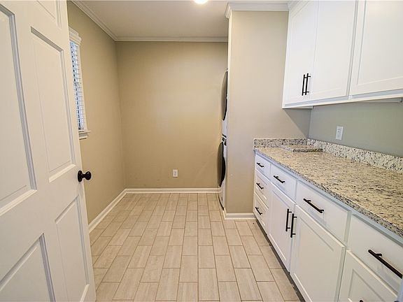 5th image of 16695 Shadow Wood Rd