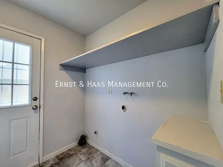 10751 Andy St — Photo 27