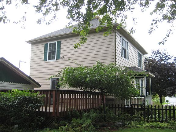 2nd image of 1029 Hibbard St