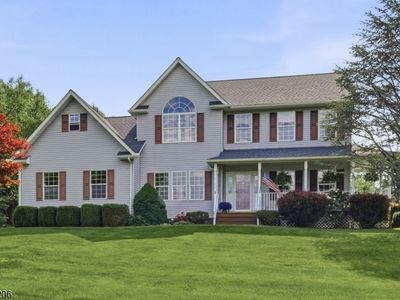 8 Links Ct, Sparta, NJ, 07871