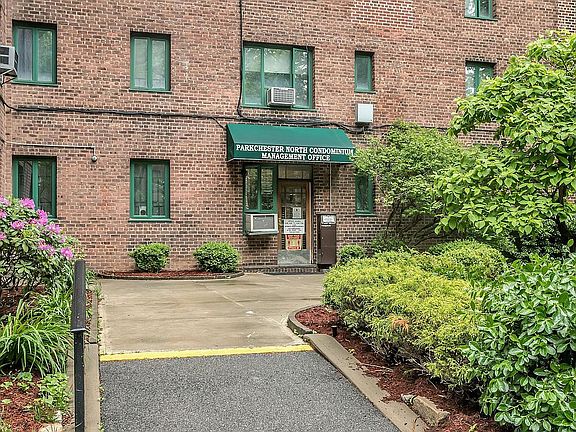 5th image of 1579 Metropolitan Ave APT 3B