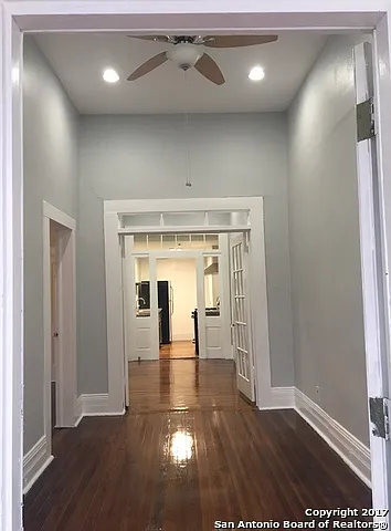 203 Devine St #1 — Photo 4