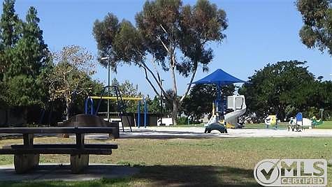 1st image of 4064 Hilltop Dr