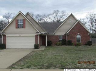 6949 Tealwood Dr, Horn Lake, MS 38637