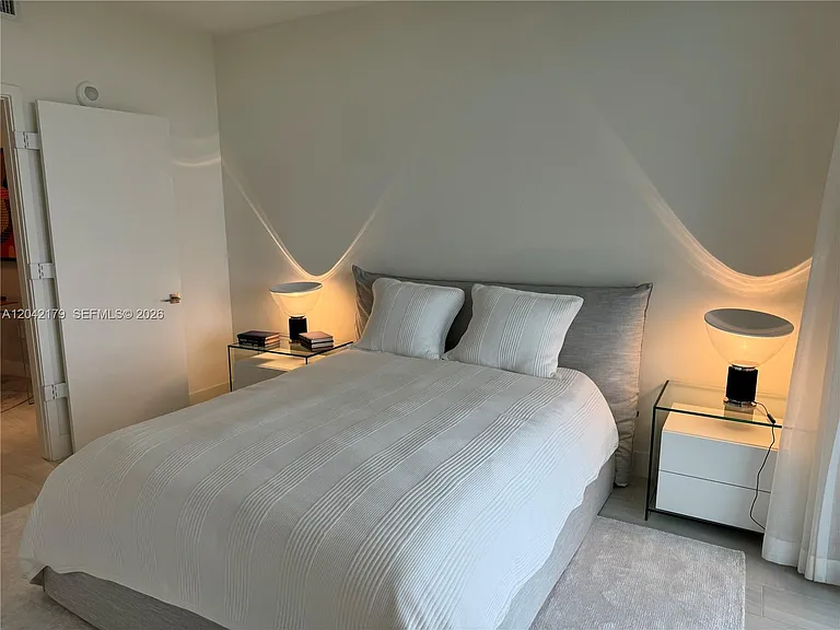 2000 Metropica Way #903 — Photo 21
