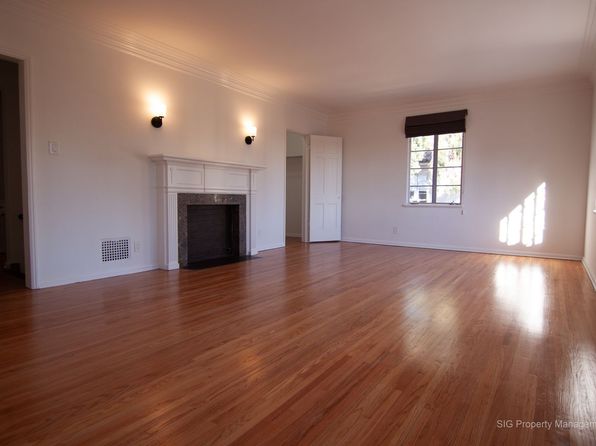 7101-7111 1/2 W Hillside Ave #7111