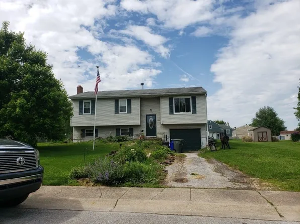 4381 Wynnefield Dr, Dover, PA 17315