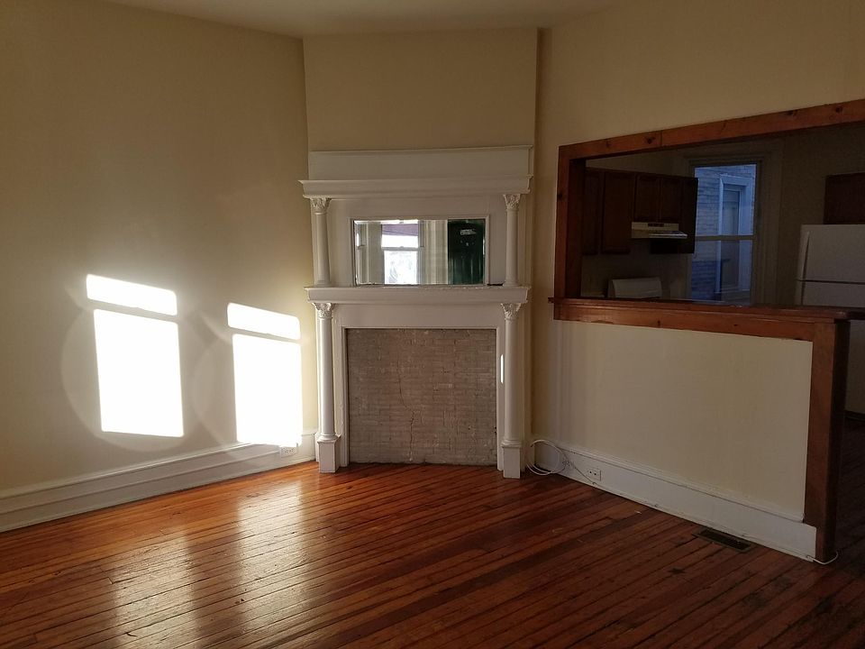 1st image of 119 S 44th St #1