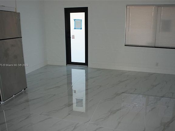 3rd image of 2140 NE 56th St APT 4