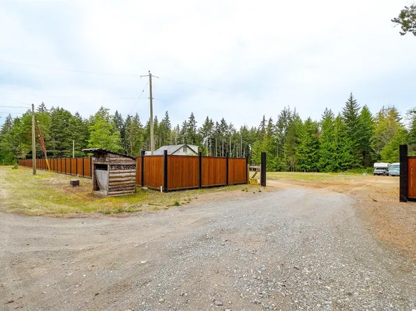 285 Polegate Rd, Nanaimo, BC V9K 1Y9