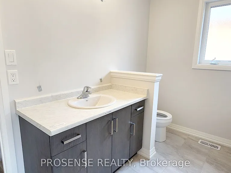 15 Samuel Ave — Photo 21