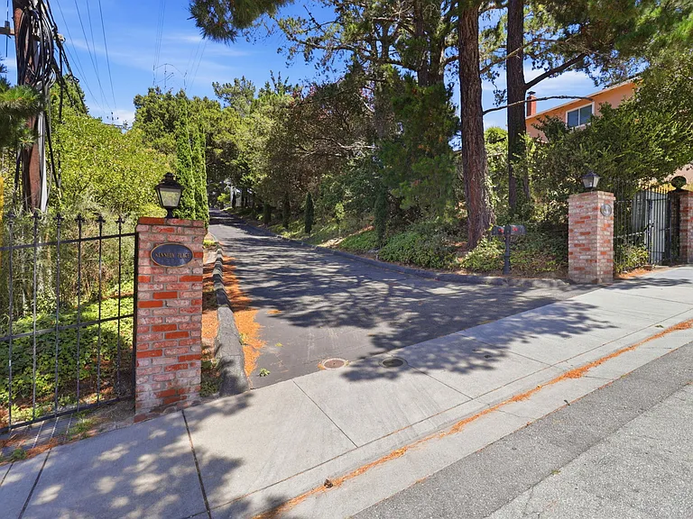 3 Kennedy Pl — Photo 5