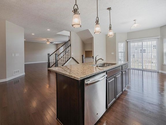4th image of 1406 Leesland Dr