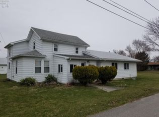 3184 Douglas St, Burgoon, OH 43407