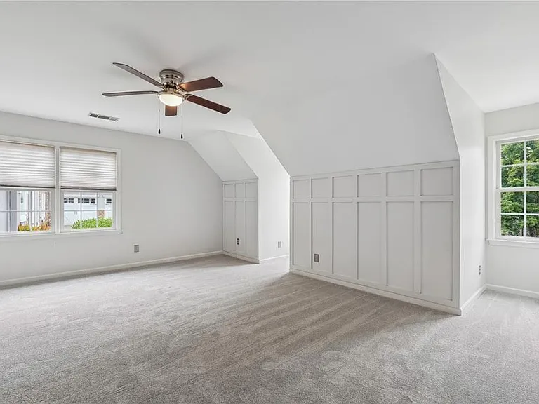2565 Chestea Dr NE — Photo 20