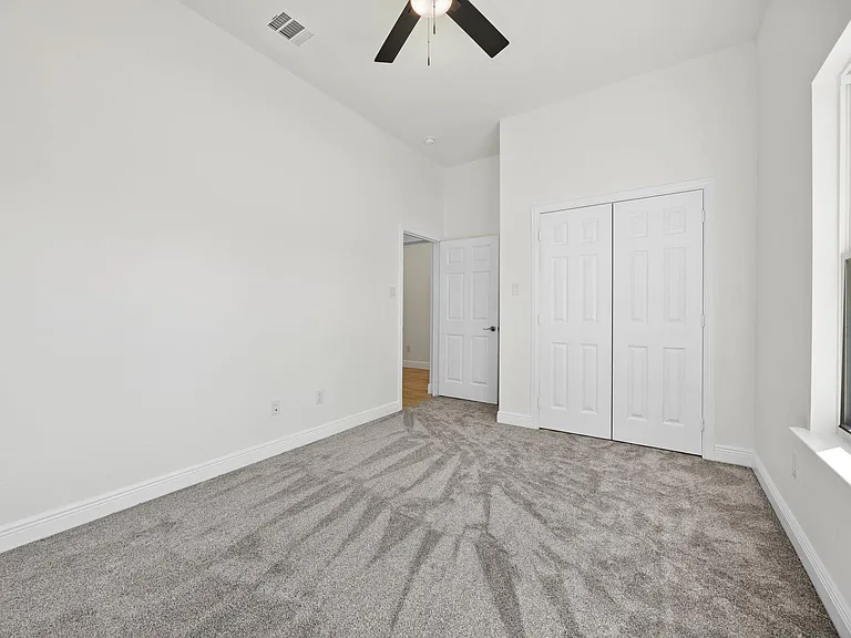 202 Dover Dr — Photo 16