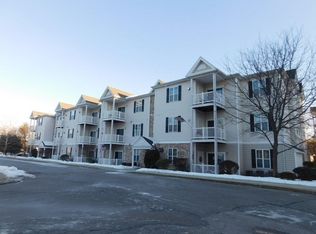 19 Hampshire Rd APT 304, Methuen, MA 01844