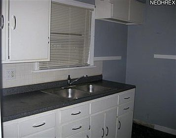 2nd image of 1606 W 22nd St