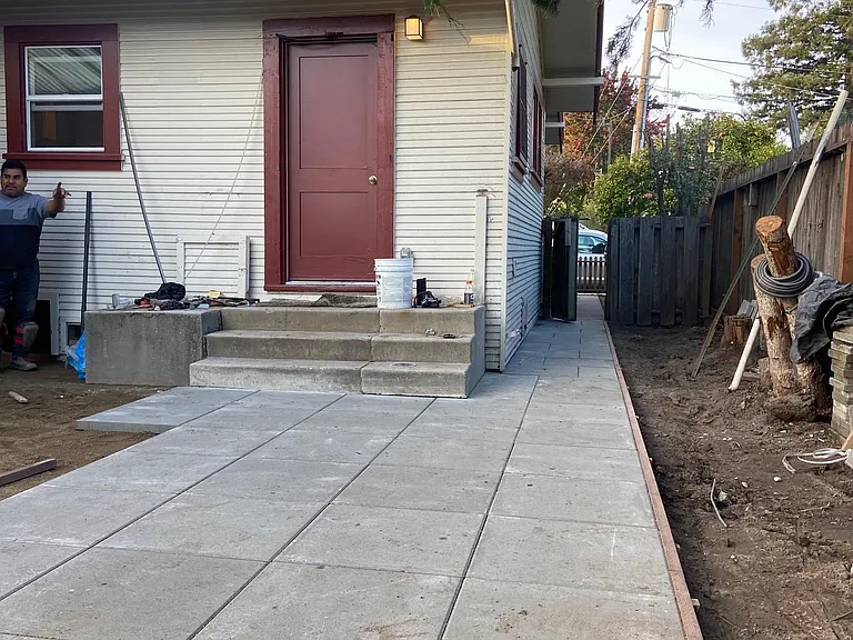 114 Glenwood Ave — Photo 2