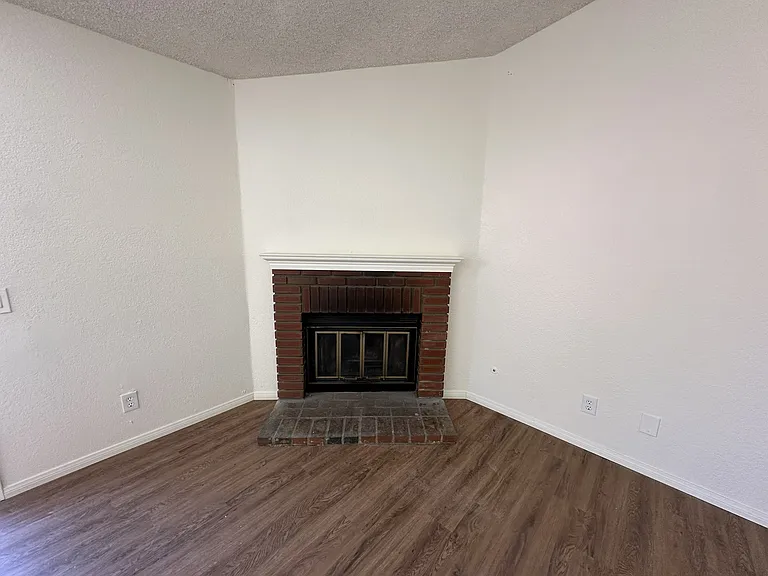 1219 E Avenue R7 — Photo 4