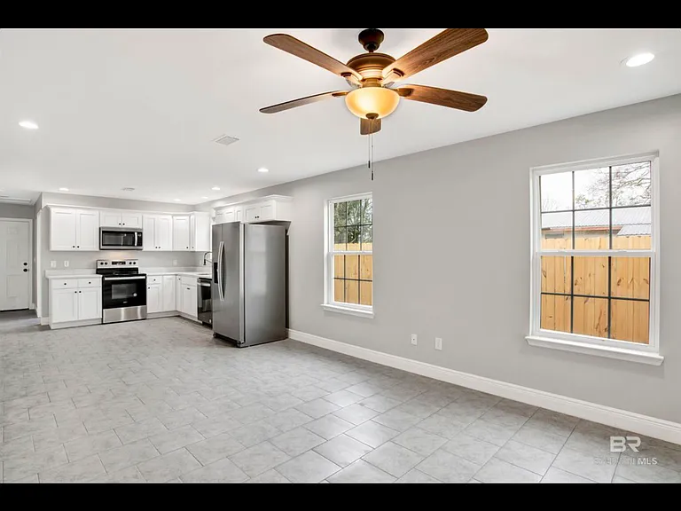 24672 Chestnut St — Photo 6