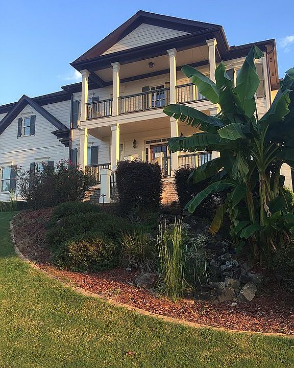 2nd image of 305 River Green Ave