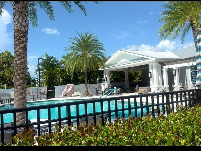 615 Bougainvillea Ct — Photo 6