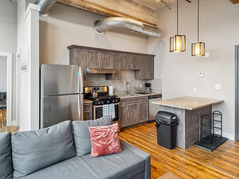 Crescendo Loft Apartments — Photo 10