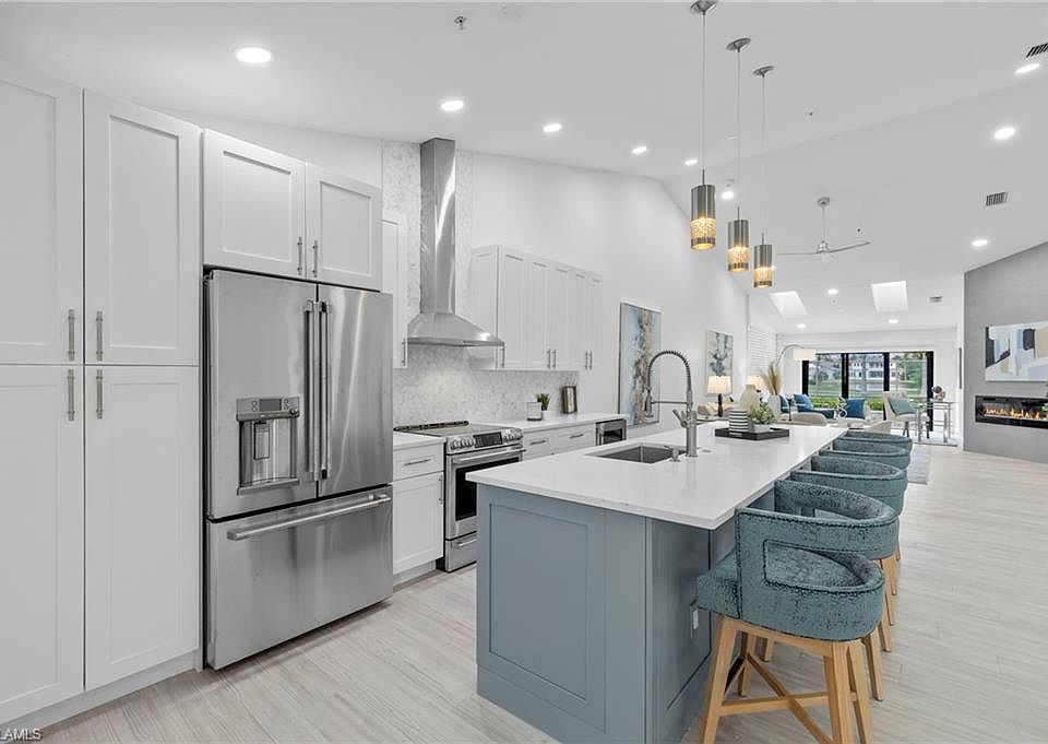 1st image of 567 Park Shore DR #G-4
