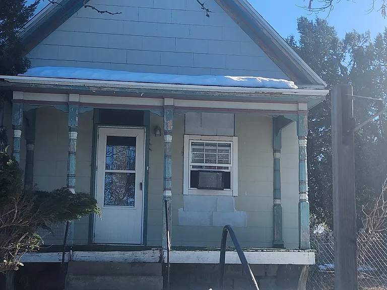 405 Lincoln Ave — Photo 1