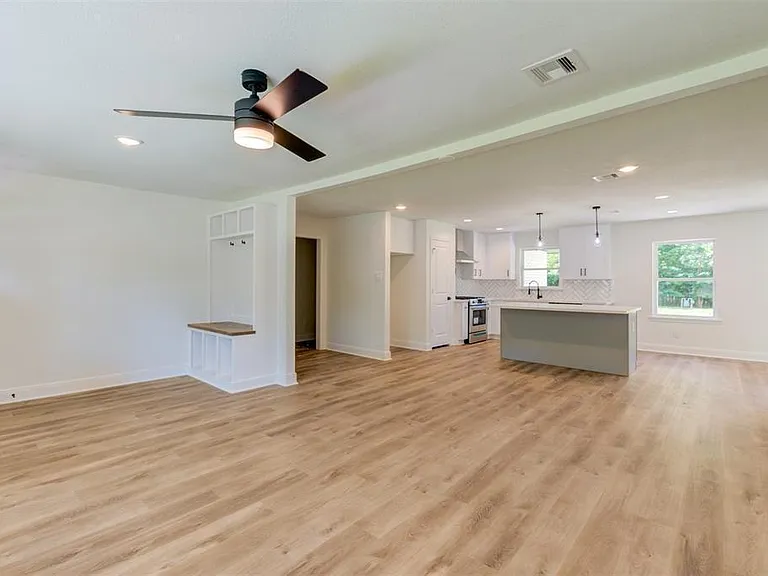 4417 Libbey Ln — Photo 6