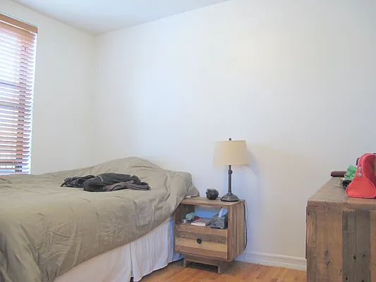 Rented by Salizzoni Realty | media 35