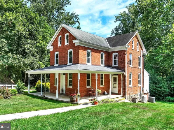 502 Iron Ridge Rd, Hanover, PA 17331