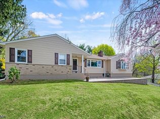 22 Treaty Rd, Randolph, NJ 07869