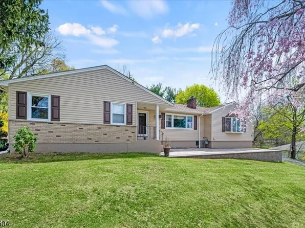 22 Treaty Rd, Randolph Twp., NJ 07869
