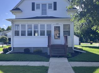 104 N 7th St, Oregon, IL 61061